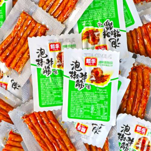 鲲乐泡椒素牛筋辣条麻辣筋道小面筋儿时怀旧解馋独立包装休闲零食