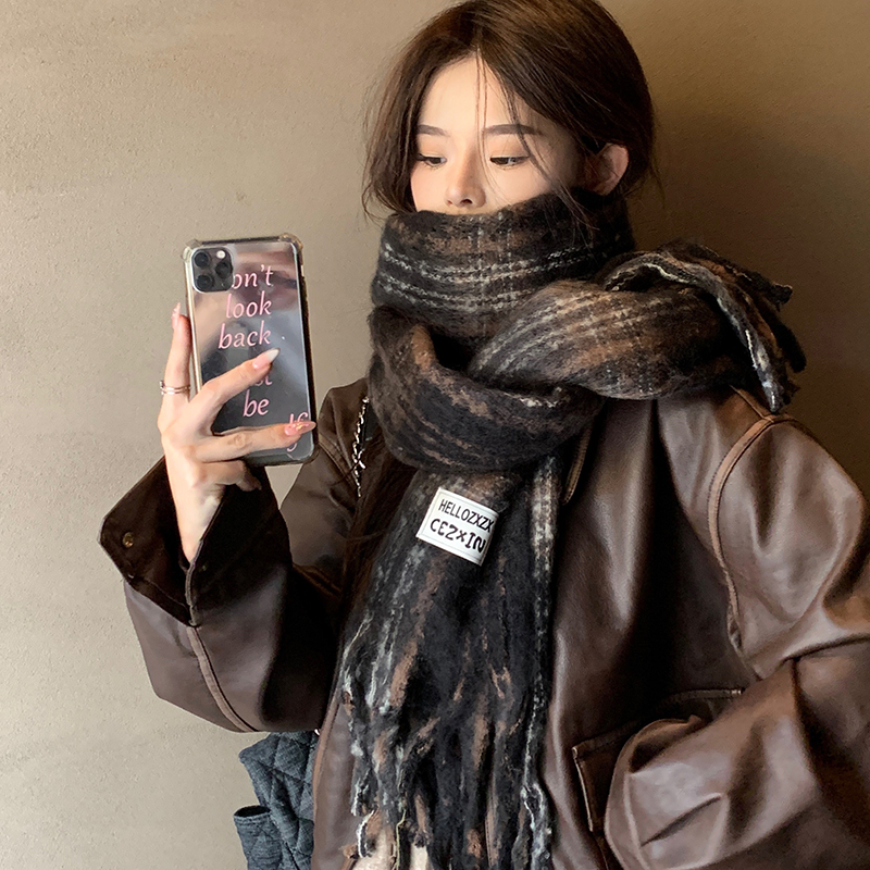 韩版马海毛围巾女冬季高级感格子