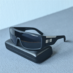 一体镜片男士太阳镜骑行开车防风镜墨镜连体黑色防晒眼镜骑摩托车