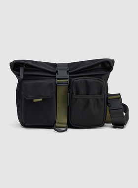 UR国内代购2025夏季男士休闲百搭工装风多口袋斜挎包UAMB50082