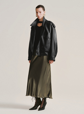 UR国内代购2025冬季女时尚摩登酷飒平驳西装领口袋外套UWG150172