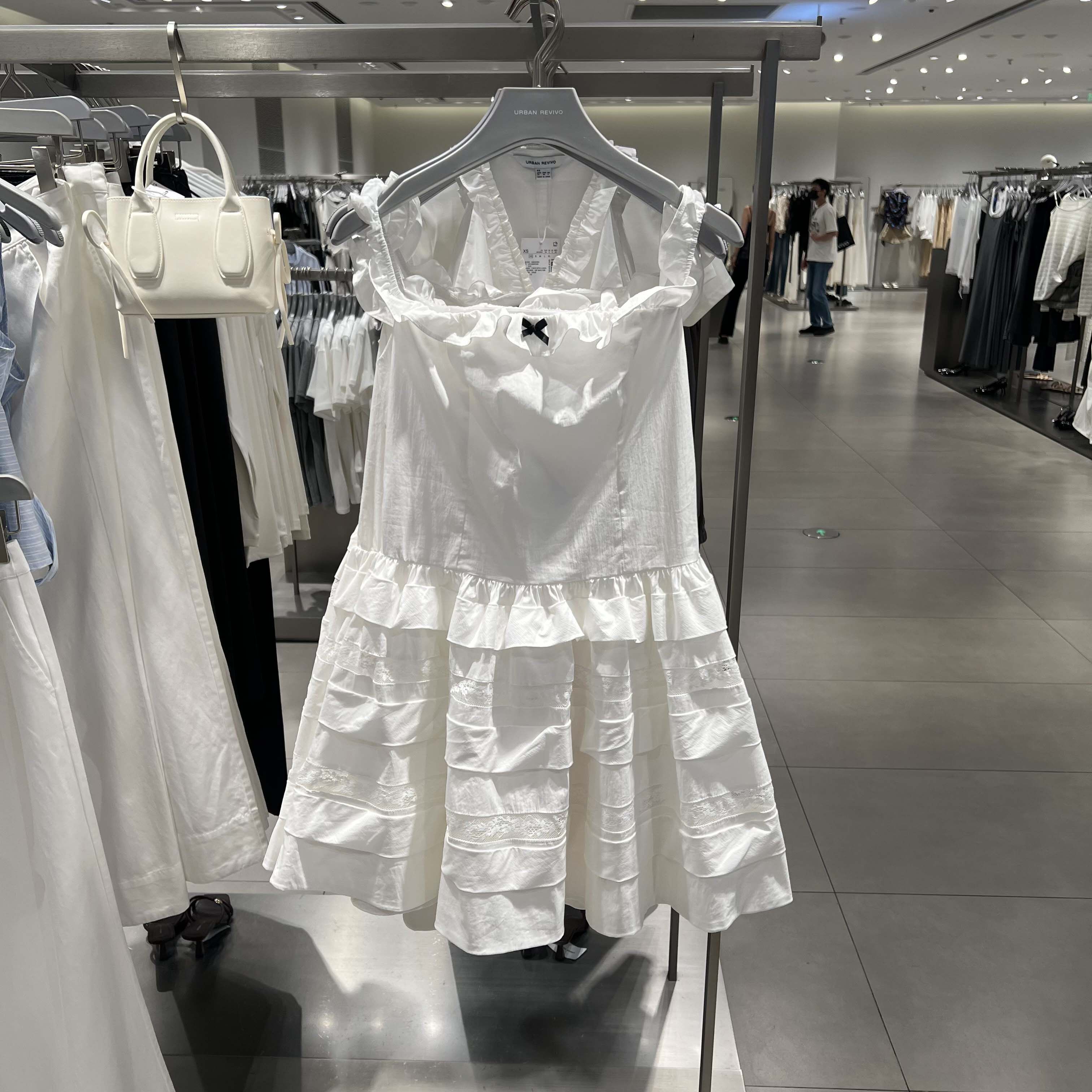 UR国内代购2026夏季女都市荷叶边一字领蕾丝拼接连衣裙UYU760056