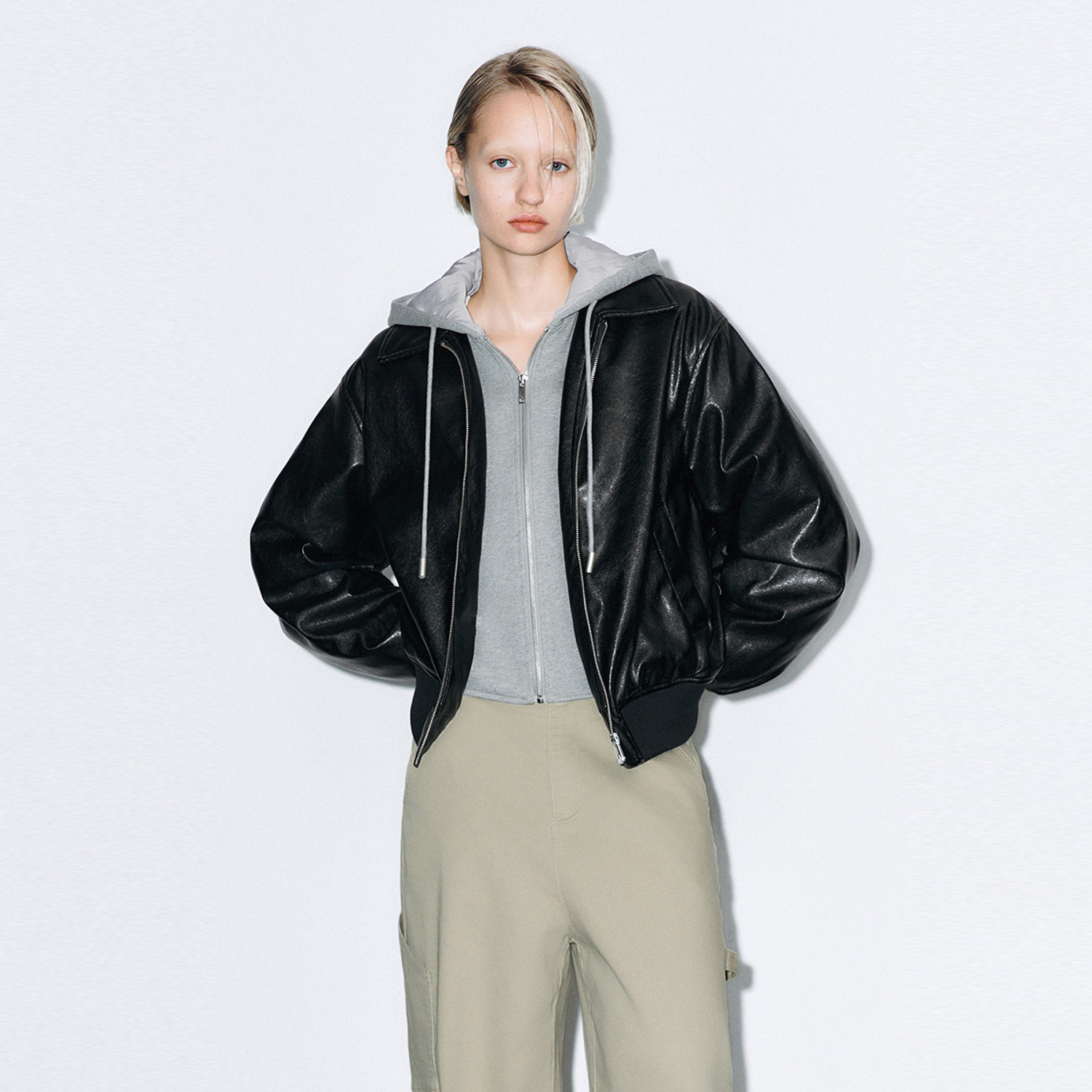 UR国内代购2025冬季女装休闲潮酷拼接连帽PU棉服外套UYV150098