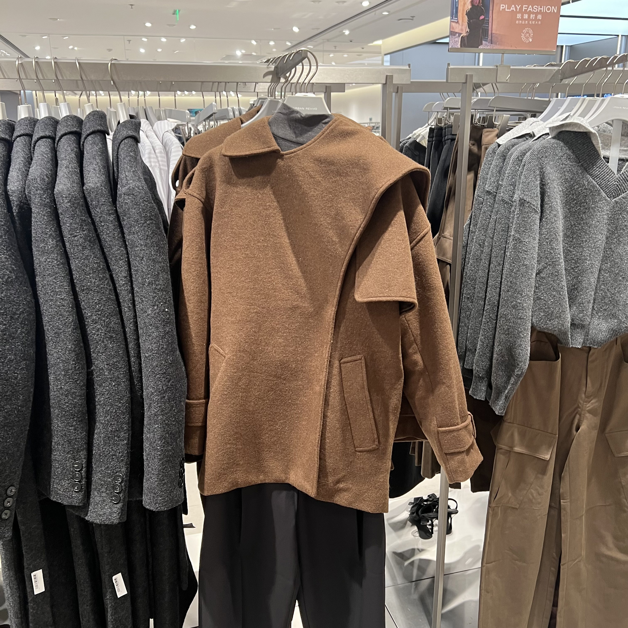 UR国内代购2025冬季女装时尚琥珀流光风含羊毛毛呢大衣UWJ150094