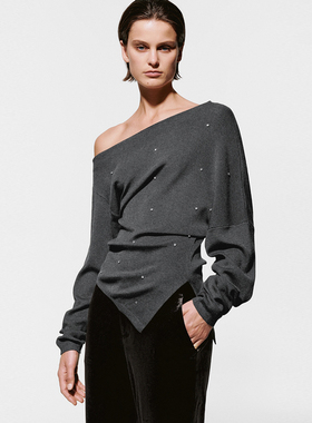 UR国内代购2025冬季女装魅力斜肩钻饰褶皱不规则针织衫UWG950273