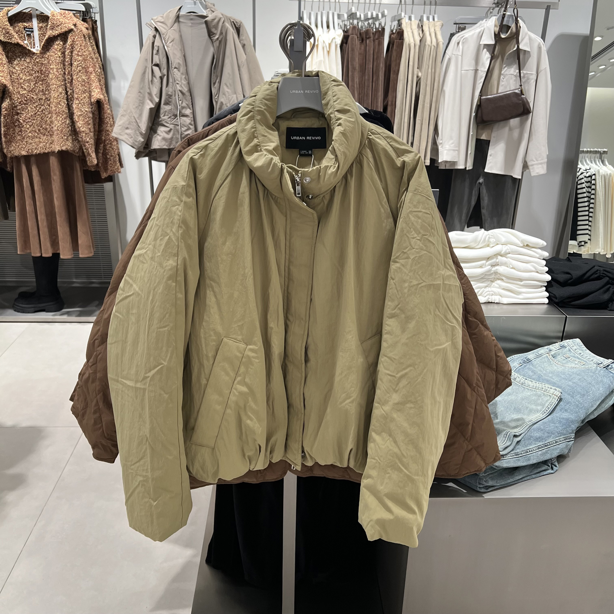 UR国内代购2024冬季女装轻户外休闲简约高立领羽绒服UWH140036