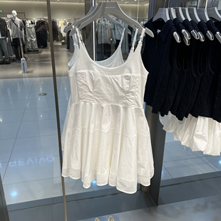 UR国内代购2025春季女装时尚休闲设计感U型领吊带连衣裙UYU750026