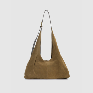 UR国内代购2025秋季男士时髦简约大容量真皮单肩斜挎包UAMB50134