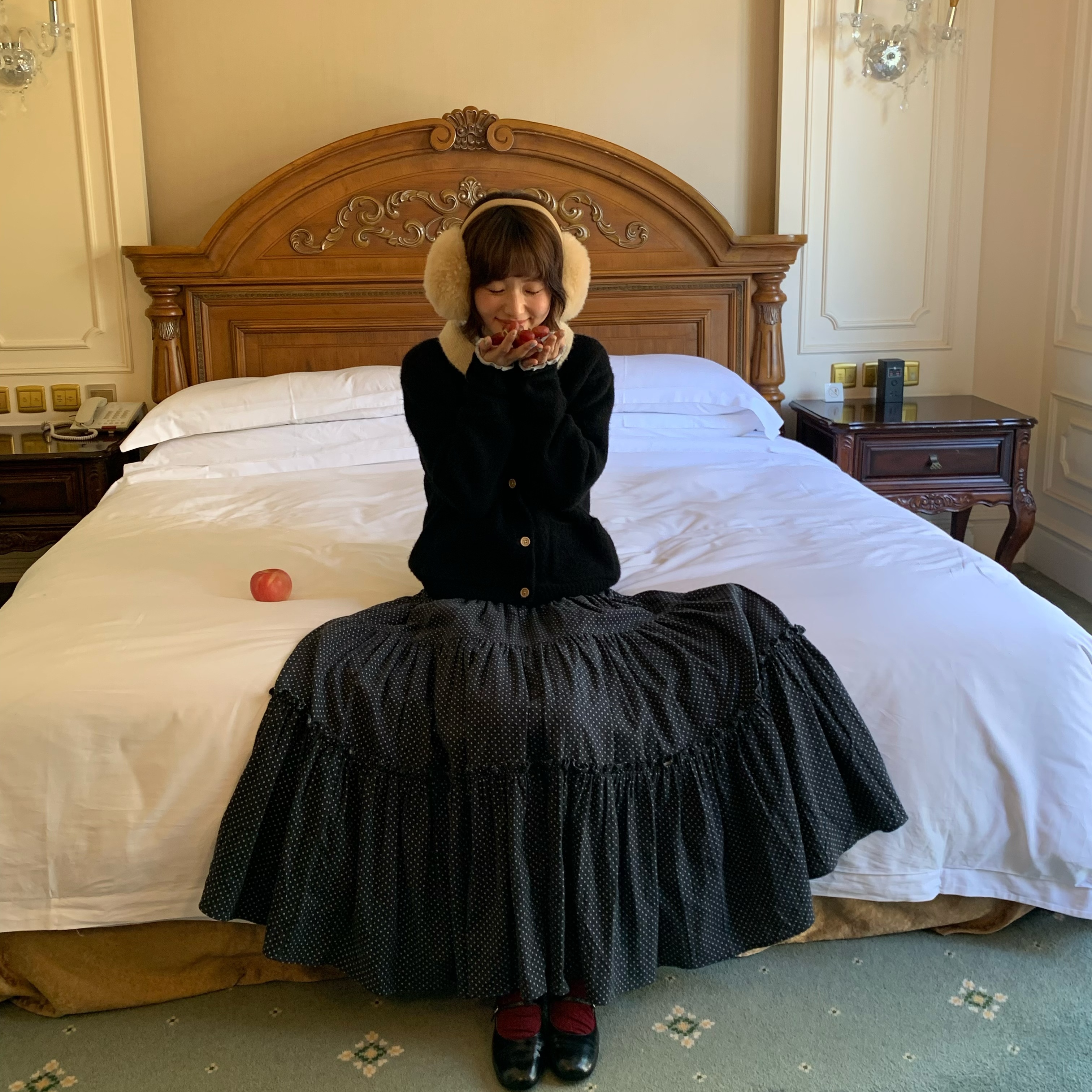 秋屿moment 自制 宽松波点木耳边中长款半身裙