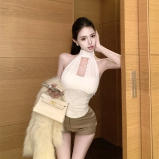 纯欲辣妹白色网纱挂脖吊带背心女夏季露肩设计感修身无袖外穿上衣