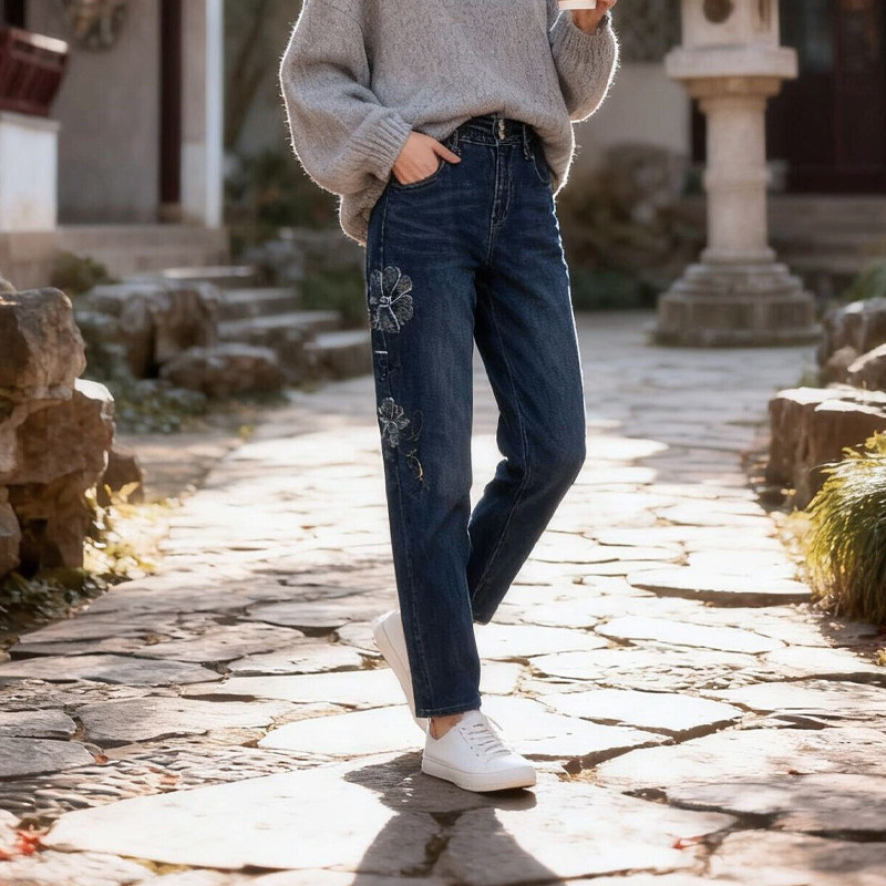风姿歌2025秋新款刺绣老爹牛仔裤女高腰显瘦九分小个子大码哈伦裤,女装/女士精品,牛仔裤,淘宝优惠券,粉丝福利购,淘宝优惠卷