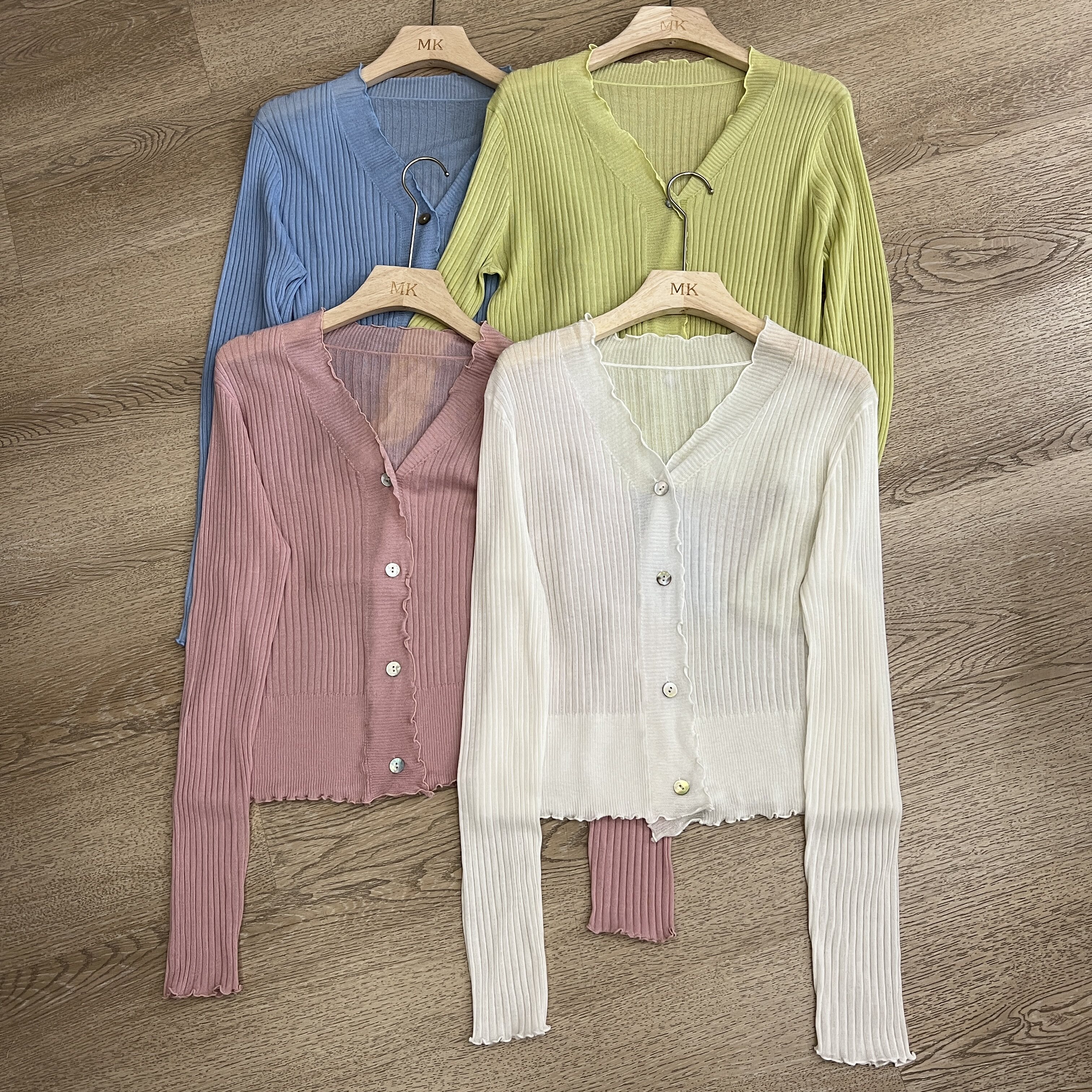 欧洲站2026春夏新品简约V领莱赛尔桑蚕丝针织开衫女长袖百搭外套