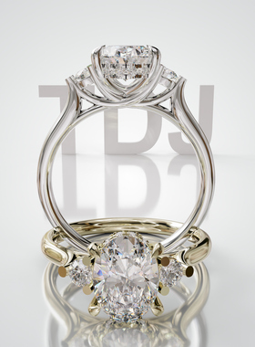 18K金椭圆主石四爪底托围镶侧石戒轻奢小众设计婚戒可定制食指戒