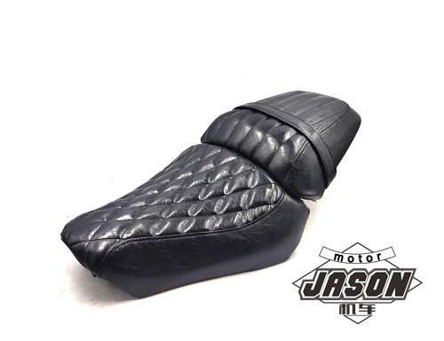 赛科龙RA250S复古座垫座椅