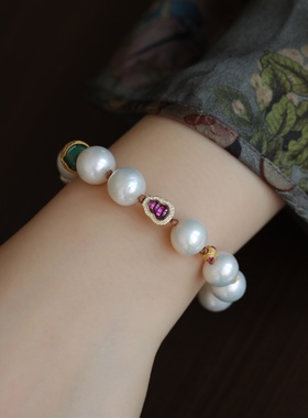 天然淡水珍珠手链搭配纯银鎏金镶嵌紫牙乌葫芦配饰珍珠转环