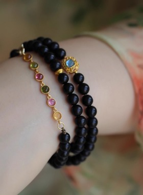 天然墨玉多圈搭配纯银鎏金镶嵌海蓝宝配饰碧玺链条