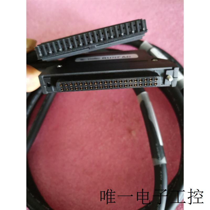 全新RUNFAN端子台连接线 AQXY32F1-3M 40PAB-3M现货