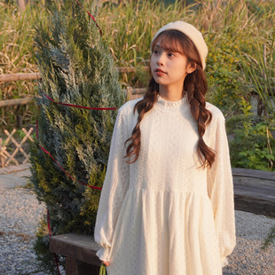 冬季甜美温柔少女奶油蕾丝花边领长袖连衣裙森系复古加绒打底长裙