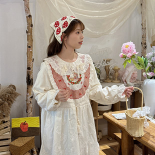 冬季 加绒加厚森系蕾丝连衣裙复古绣花收腰显瘦娃娃裙打底裙长裙