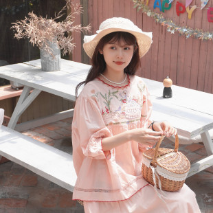 森系少女淡粉色花朵绣花娃娃衫高腰显瘦半身裙复古减龄田园风套装