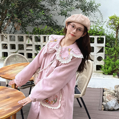 复古少女蝴蝶结粉红色娃娃领外套