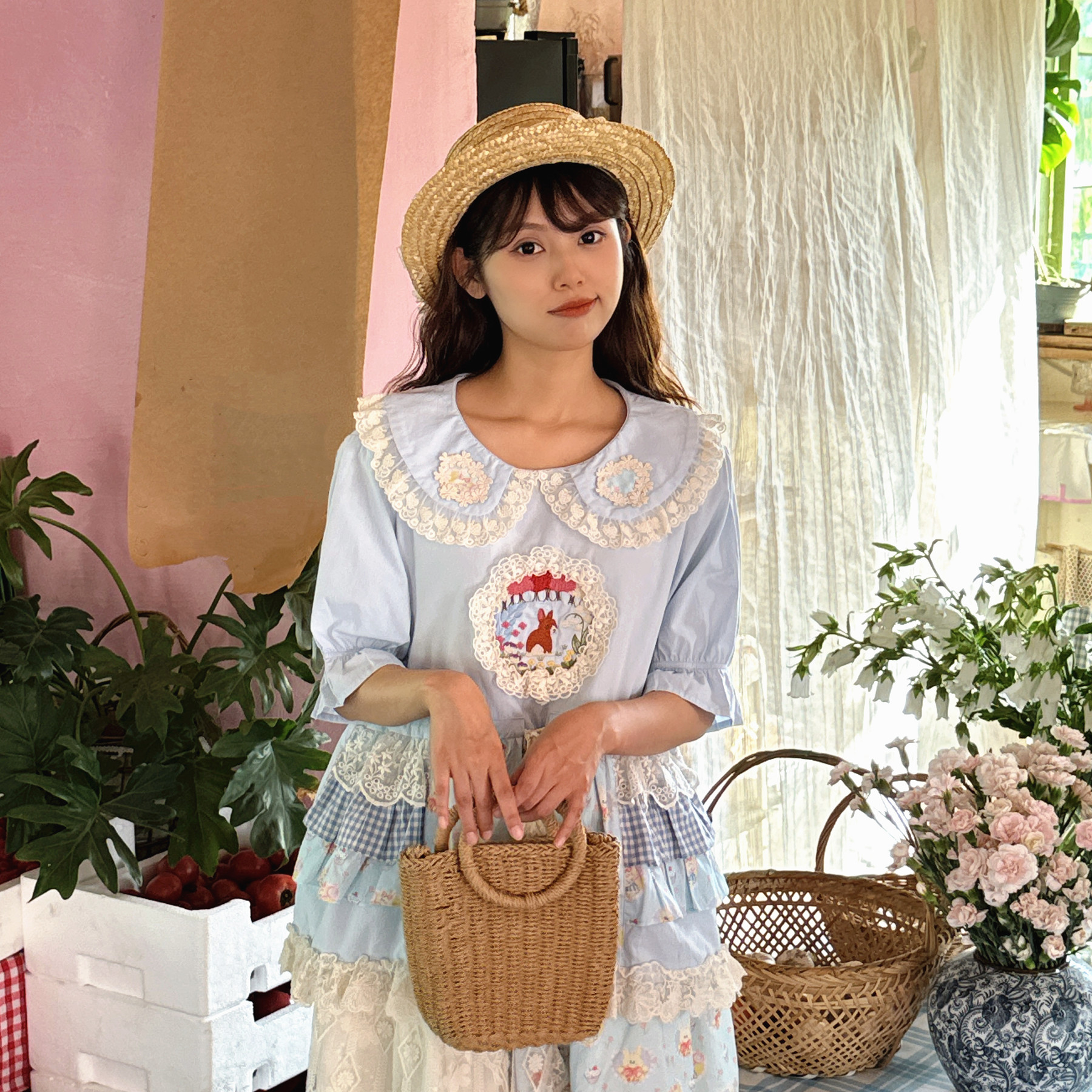 森系复古田园兔子绣花娃娃领短袖衬衫少女浅蓝色娃娃衫纯棉上衣