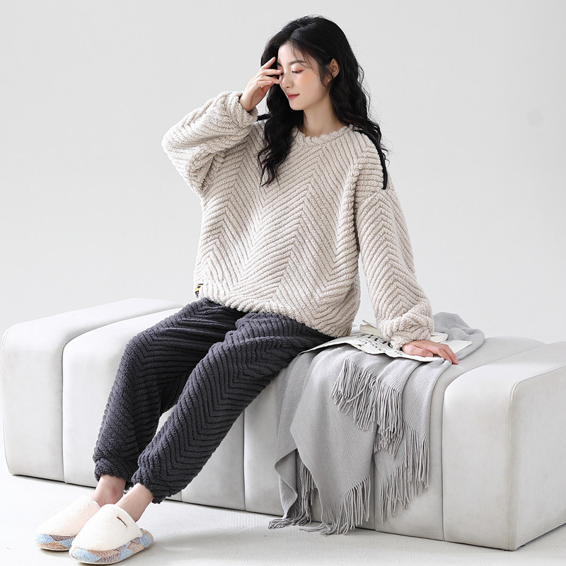 简约风珊瑚绒睡衣女冬秋季长袖长裤可外穿家居服套装加厚保暖恒温