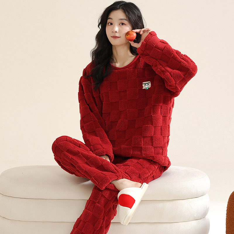 秋冬季珊瑚绒睡衣女士加厚加绒法兰绒保暖圆领格子红色家居服套装