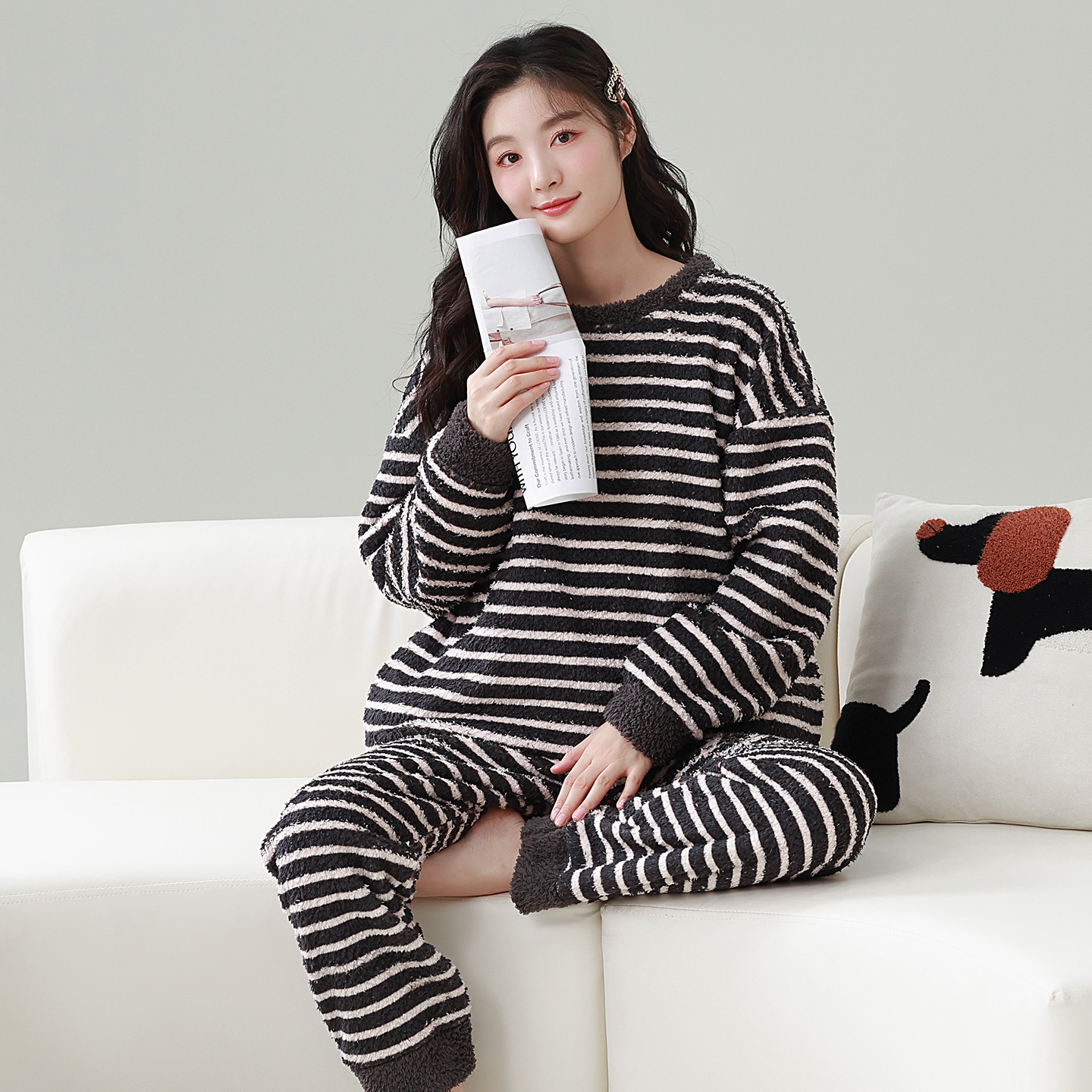 女士冬季珊瑚绒加厚保暖家居套装