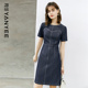 颜域2025新款 气质大牌牛仔连衣裙女夏装 设计感显瘦职业休闲中裙子