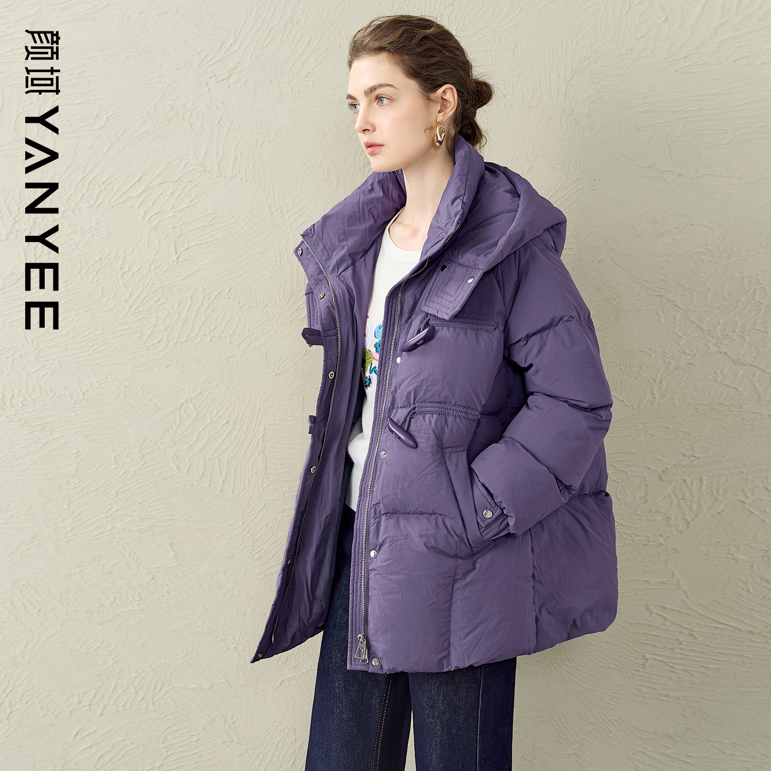 颜域紫色短款羽绒服女