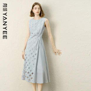 颜域天丝设计感气质连衣裙女2026春新款轻奢高级感收腰格子背心裙