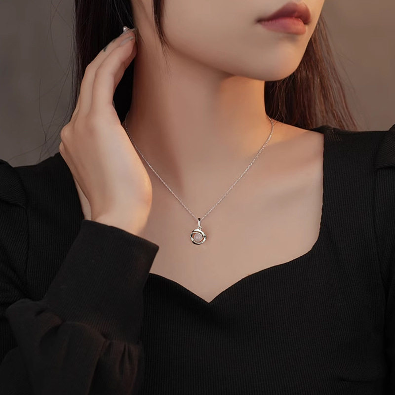 足银999莫比乌斯项链女小众设计感白玉髓锁骨链玫瑰吊坠闺蜜礼物