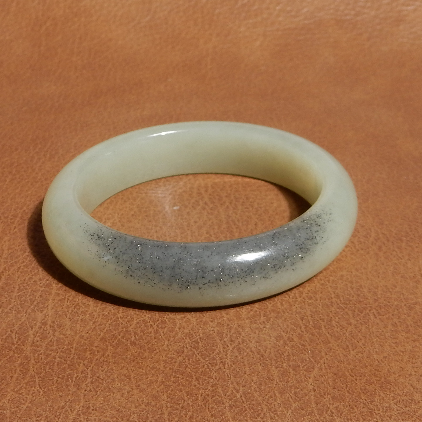 玉禧珠宝和田玉俄料温润细腻青玉带一抹青花50.5mm气质特色手镯Q