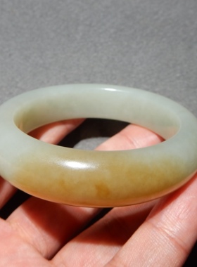 方言且末聊糖青白玉油润手镯