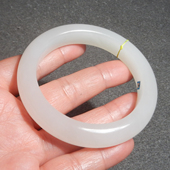 精品方言和田玉青海老坑料特色冰底高透无结构白玉58mm内径手镯X5