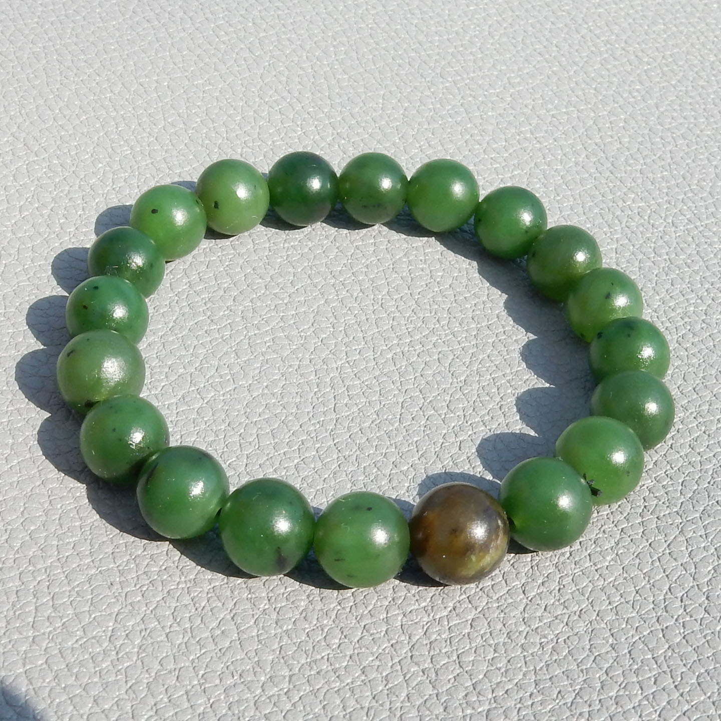 方言和田玉精品特色新疆油润细腻红皮碧玉籽料10mm圆珠手串手链A5