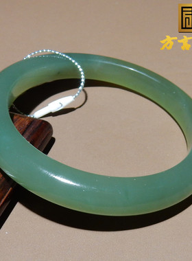 料细腻高冰湖水绿60mm宽条手镯