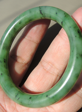 方言苹果绿色碧玉58特色精品手镯