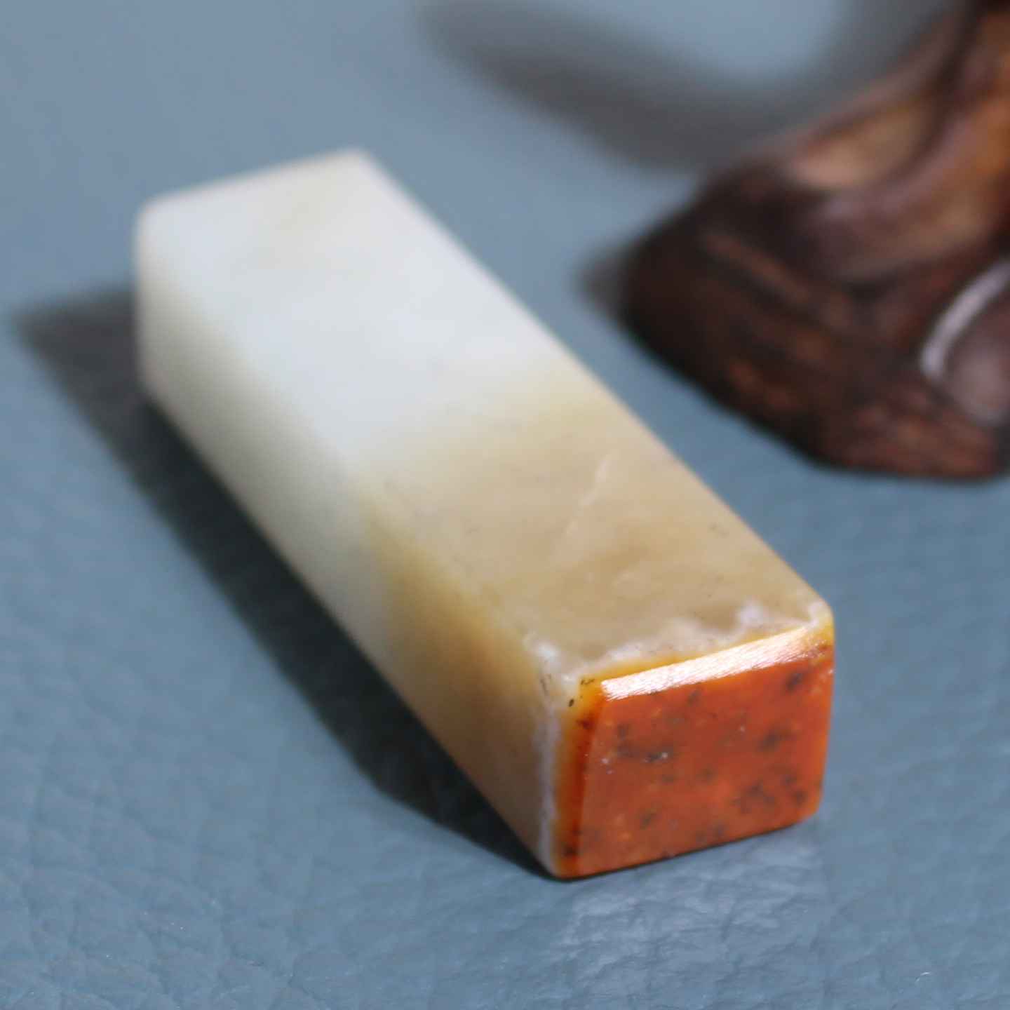 玉禧珠宝和田玉新疆玉龙河黄沁油皮白青花带糖籽料四色印章吊坠W1
