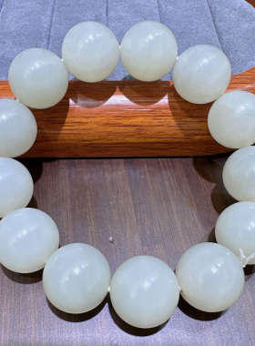 重磅方言和田玉新疆籽料稀少温润细腻油润4颗带皮卡16mm手串w1