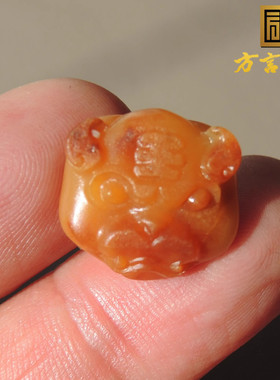 惊呆了方言品牌珍稀黄色名品玉红沁皮黄金黄色黄玉籽料虎面吊坠R