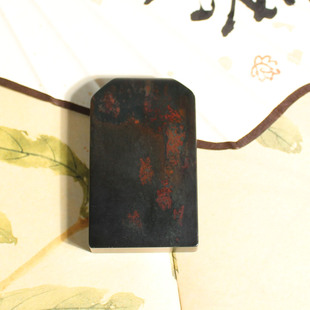 玉禧珠宝和田玉新疆油润塔县塔青牛毛纹枫叶红皮平安牌子吊坠A9