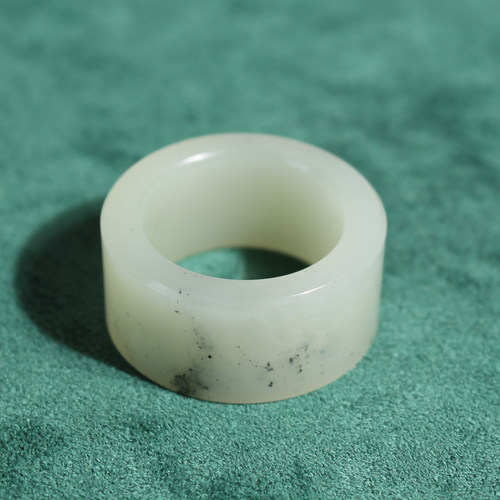 玉禧珠宝正宗新疆高油细腻和田玉高白玉青花籽料21mm戒指扳指A1