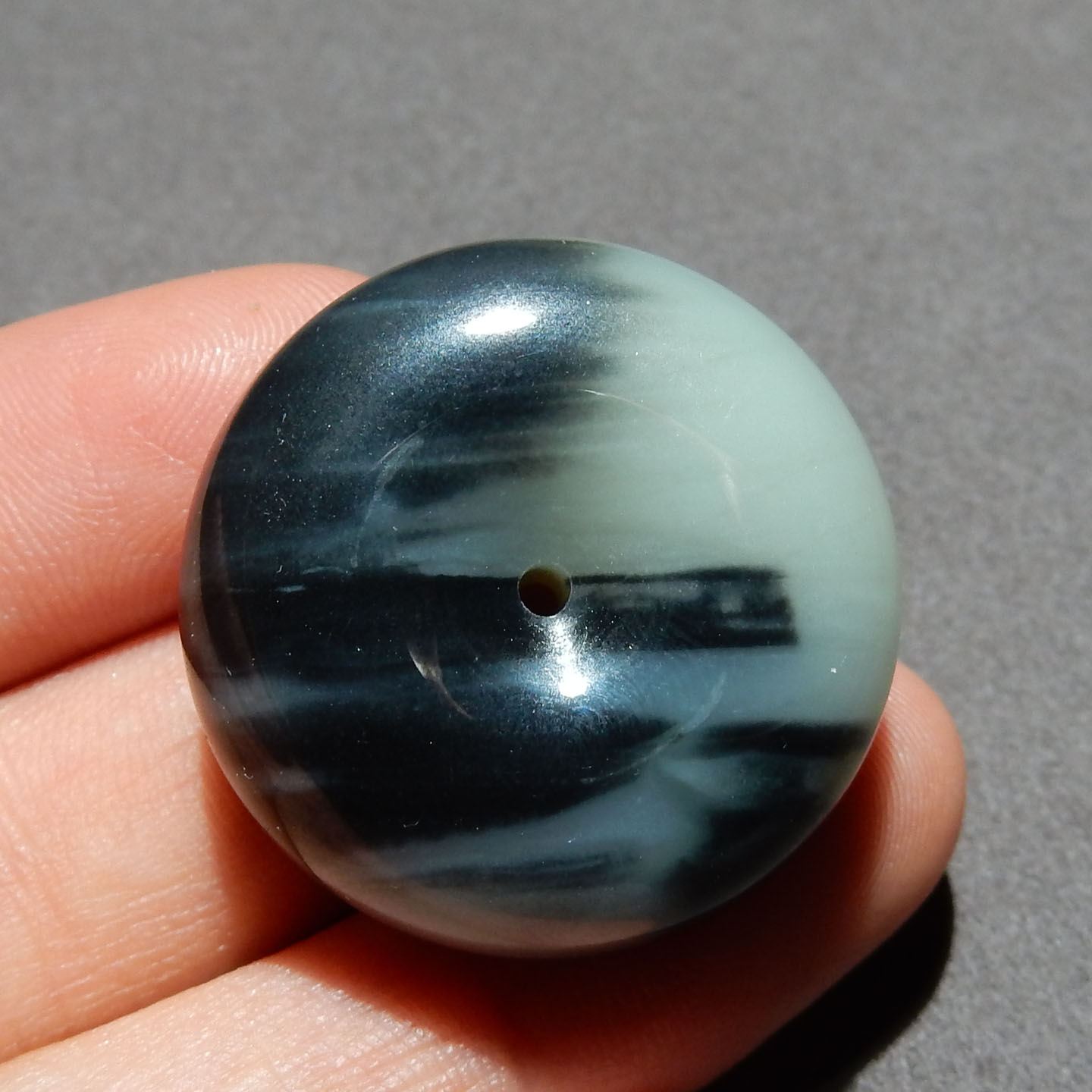 方言和田玉精品巨漏新疆玉龙河青花籽料黑白分明平安扣吊坠挂件w1