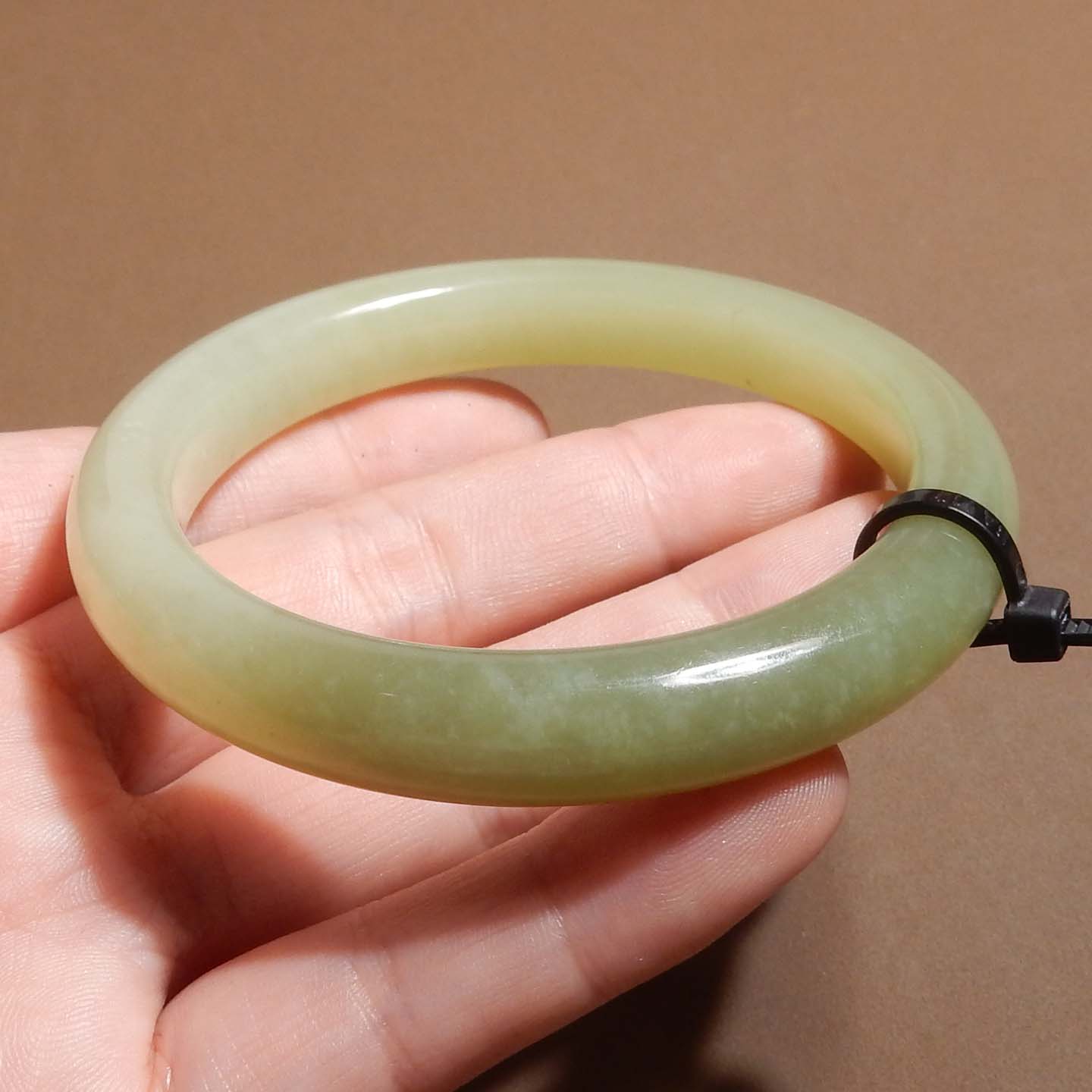 精品放漏方言和田玉青海老坑冰底油润白玉晴水带翠色卡55mm手镯s2