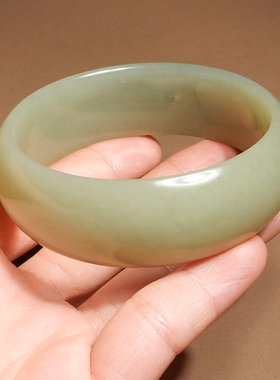 方言和田玉新疆且末蓝色基调手镯