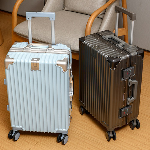 丹尼袋鼠静音耐磨防刮万向行李箱