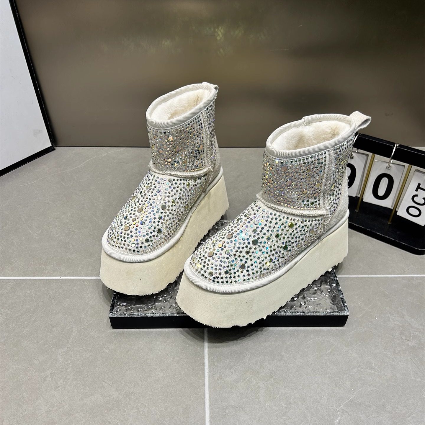 2025新款网红满天星水钻雪地靴女冬厚底棉靴短筒加绒加厚保暖棉鞋,女鞋,时尚雪地靴,淘宝优惠券,粉丝福利购,淘宝优惠卷