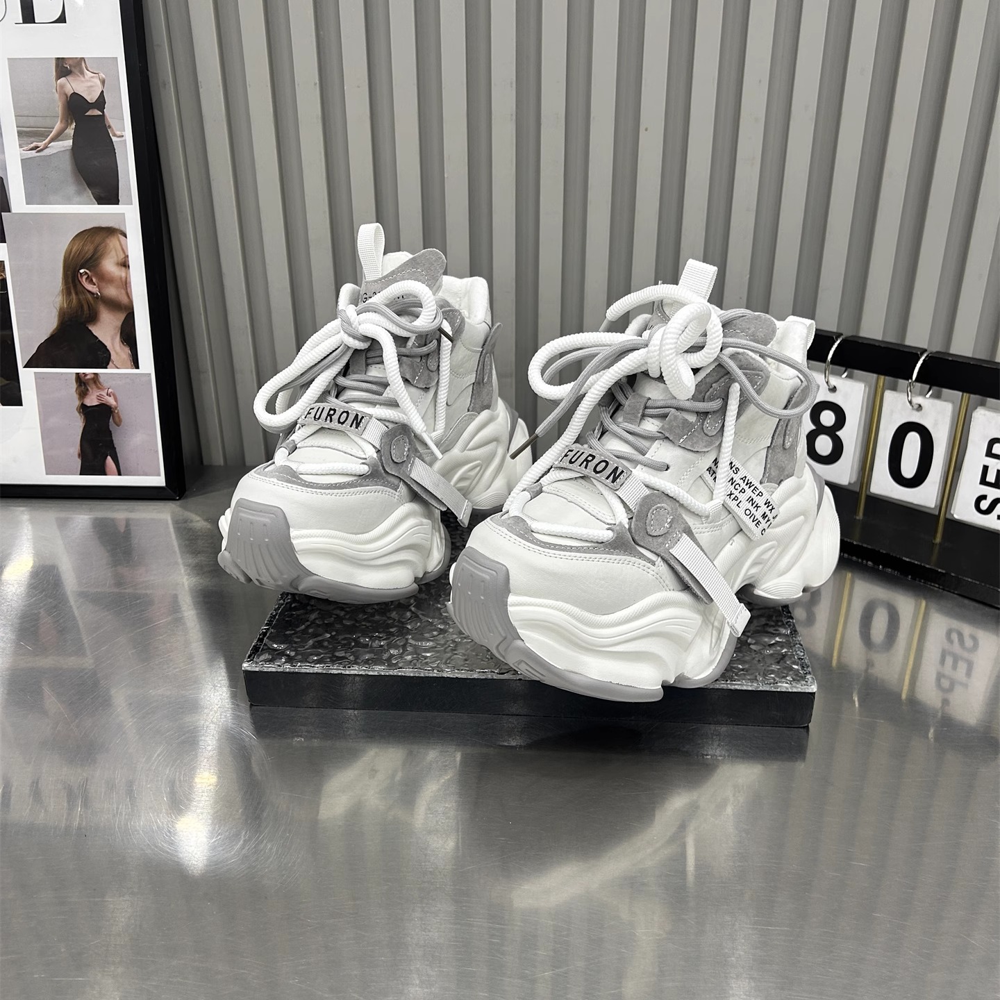 2025新款冬季加绒保暖老爹鞋